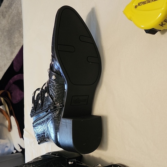 NWOT Women's Black Buckle Zip Up Boots By Fergie Size 6 - Picture 6 of 10